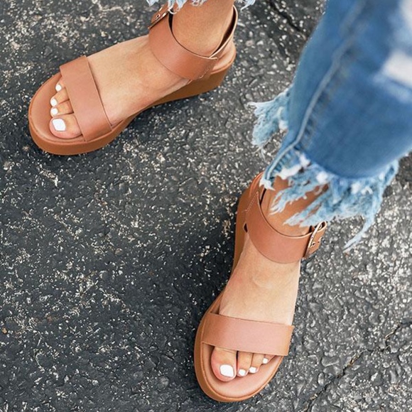 Tan Flatform Sandal - Picture 2 of 3